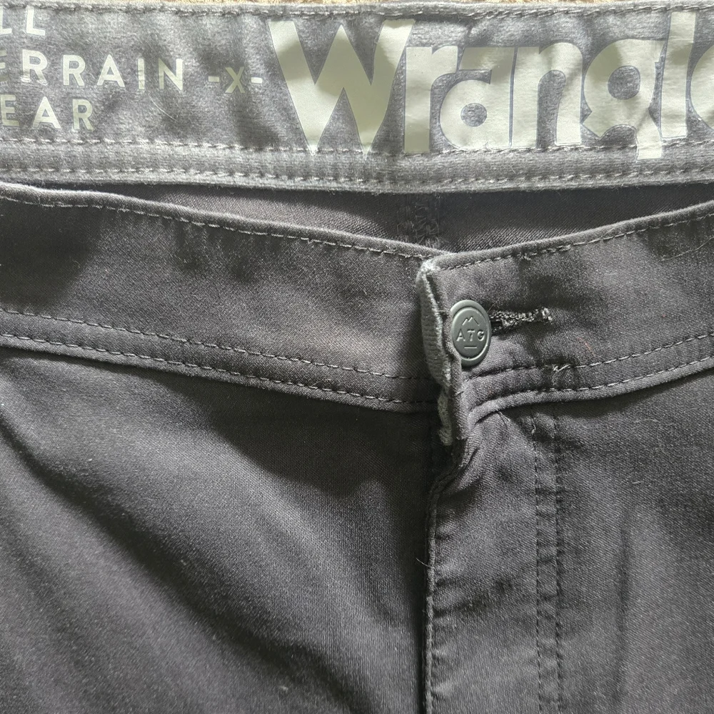 Wrangler Men's Pants All Terrain Gear Relaxed Straight 6-Pocket Outdoor 40X30 - Picture 6 of 6